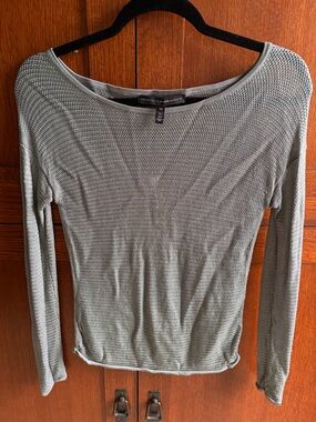 White House Black Market Light Green Ribbed Scoop Neck Long Sleeve Top